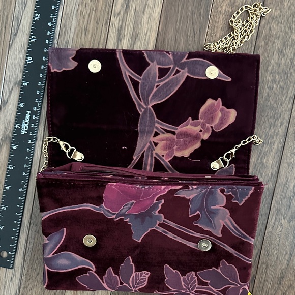 Floral Velvet Clutch with Chain - Picture 2 of 5